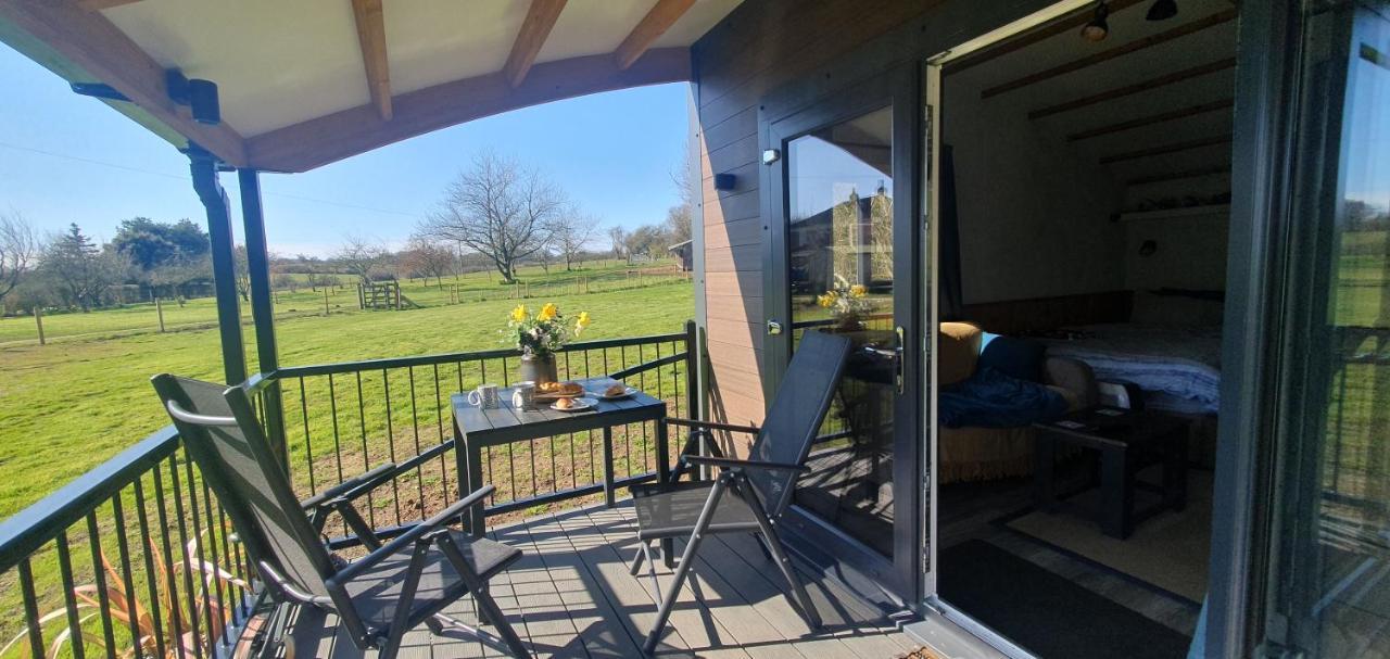 Peppercorn Pod At Beck House Glamping Hotel Salmonby Bagian luar foto