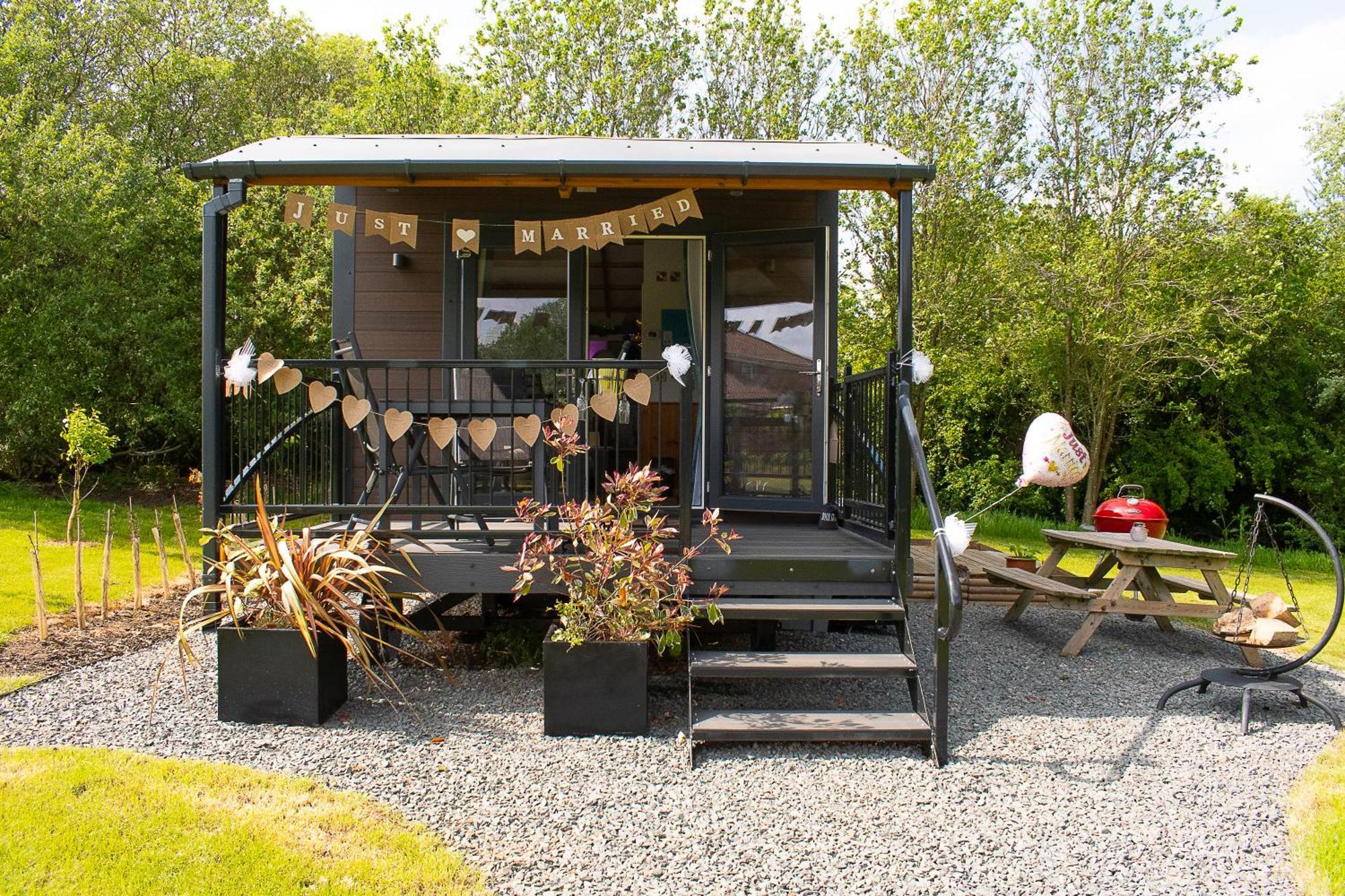 Peppercorn Pod At Beck House Glamping Hotel Salmonby Bagian luar foto